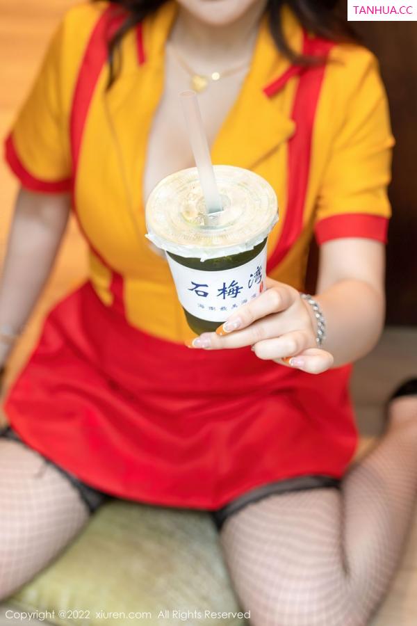 小海臀  [XiuRen]高清写真图 2022.08.29 No.5509 小海臀Rena第16张图片